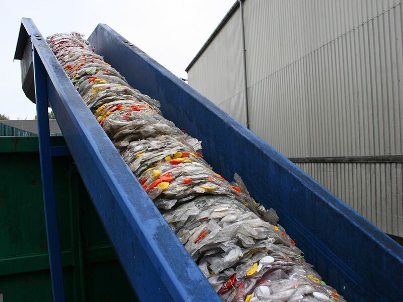 Vätska avvattnas effektivt med skruvpress